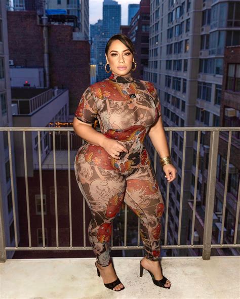 Iamselenecastle - Iamselenecastle added a new photo.