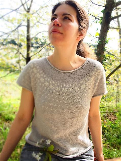 Hanafubuki Top pattern by Woolen Tales | Sweater knitting patterns ...