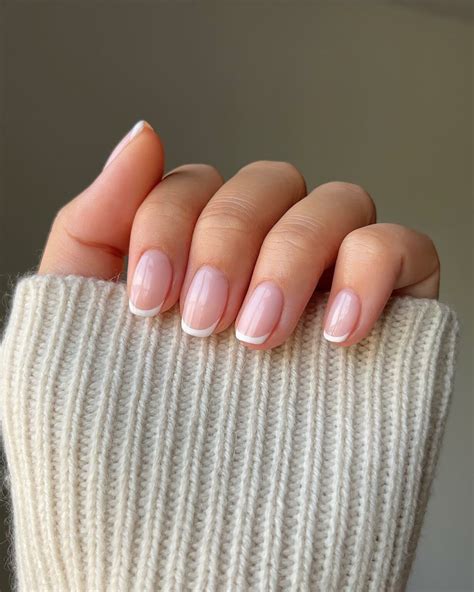Nude Nails Short