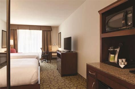 Hilton Garden Inn Boston Logan Airport, Boston | LateRooms.com