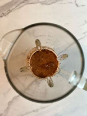 10-Minutes Homemade Pumpkin Spice Latte Recipe - Spice It With Liz