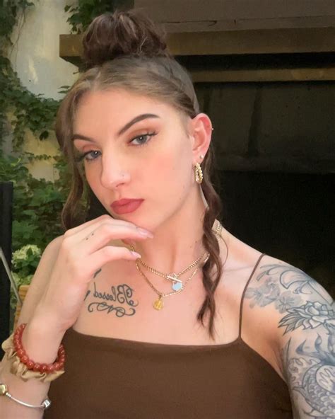 Ella Reese (@elllareesee) • Instagram photos and videos