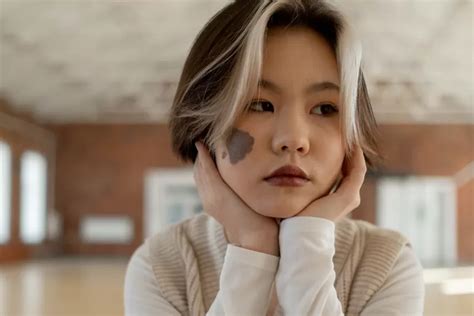 makna tanda lahir  tubuh menurut primbon jawa toh  kaki senang