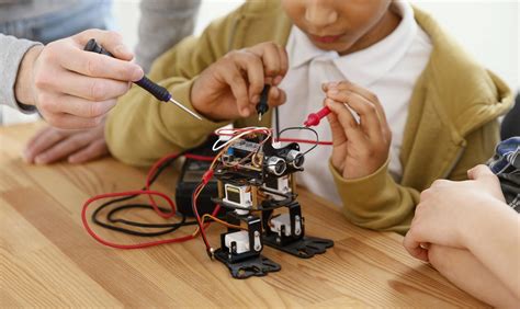 How to make a robot for a school project? - Xperimentor