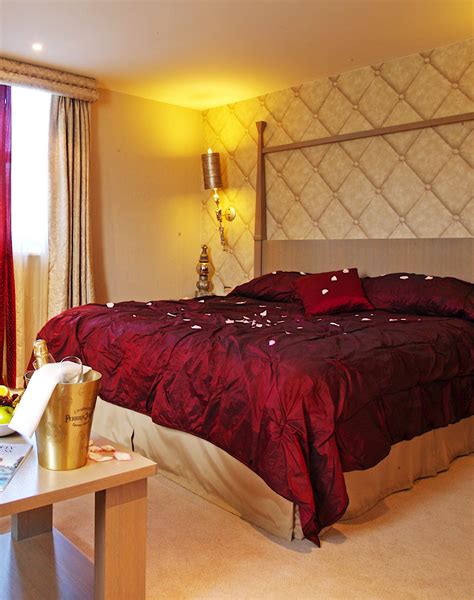 Hotel in Slough - Pinewood Hotel