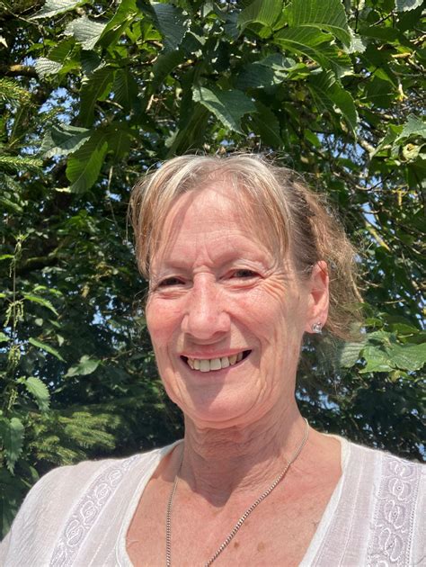 How Long Does Epoxy Take to Dry? What You Need to Know - Christine Britton