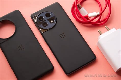 OnePlus 11R hands-on review - GSMArena.com tests