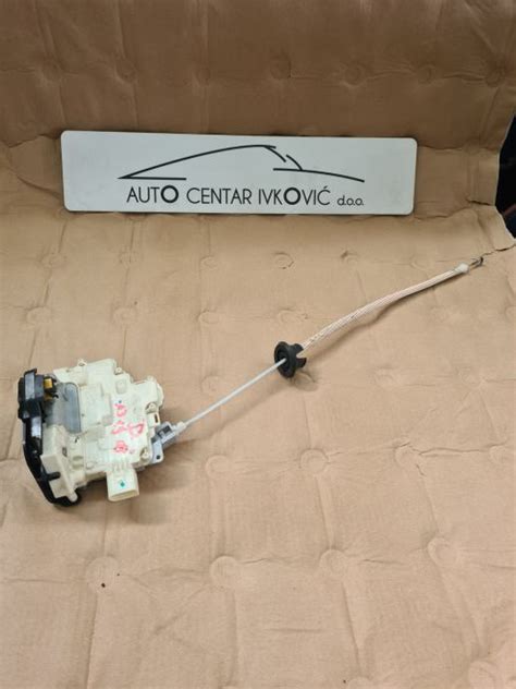Audi A3 1.9 2008 Brava za prednja desna vrata