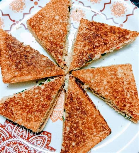 CHICKEN CHEESE MAYO TOASTS – foodholicfaraahblog