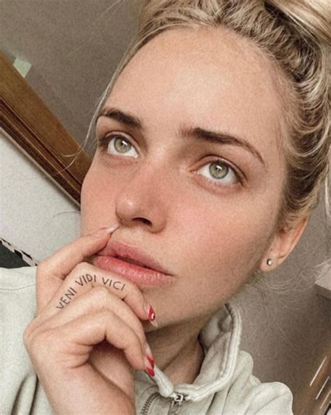 Quién es Minnie West, la novia de Ignacio Peregrín, el hermano de