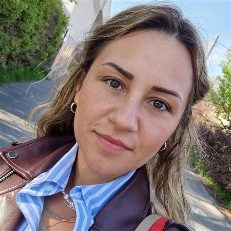Yasemin Albayrak - Zahnmedizinische Fachangestellte - Dental Klinik | XING