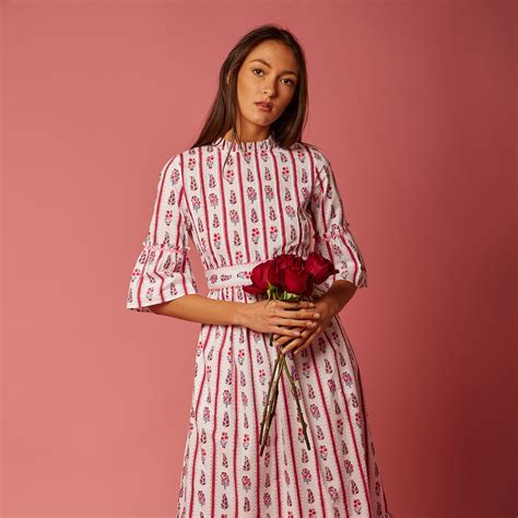 Crafted Elegance: Artisanal Attire – Apothea