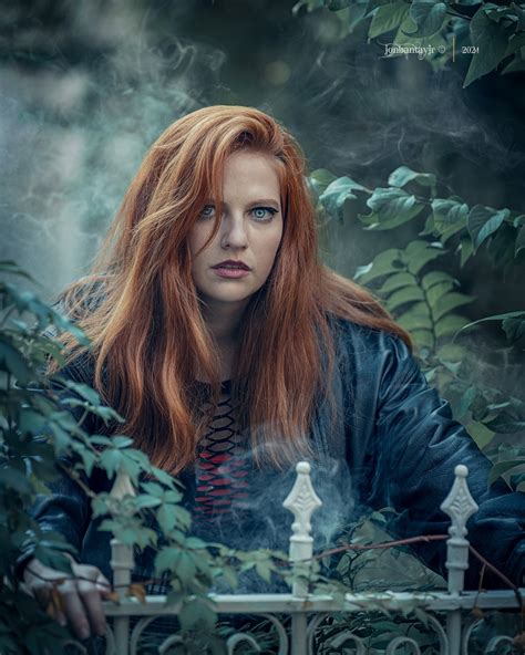 Holly Johnston (@officiallyhollyjo) • Instagram photos and videos