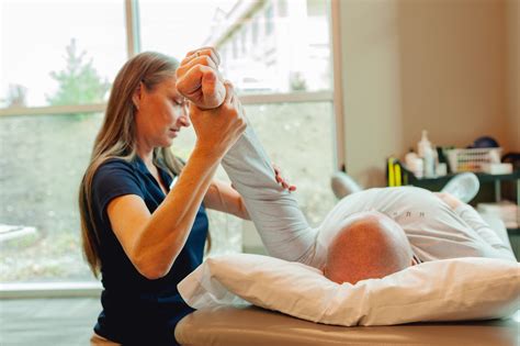 Occupational vs. Physical Therapy: Know the Differences | OSSM Idaho
