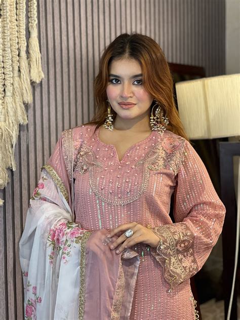 Trends By Marium added a new photo. - Trends By Marium