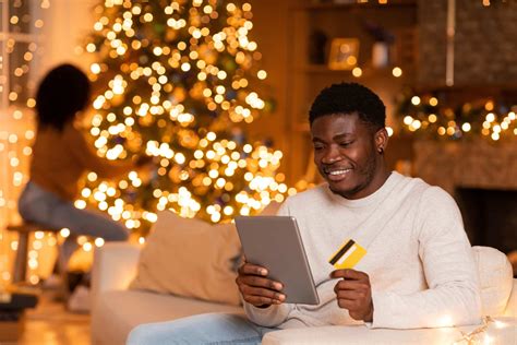 Holiday Marketing Tips: Boost Sales with These 6 Festive Campaign