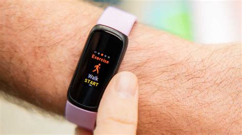 Fitbit Inspire 3 im Test: Gesundheits- und Fitness-Tracker mit kleinen ...