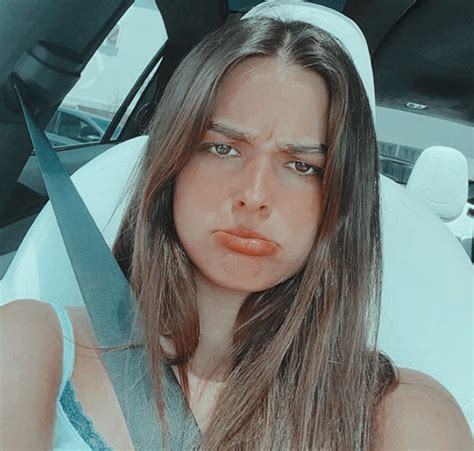 elle — 🎲 addison rae icons.