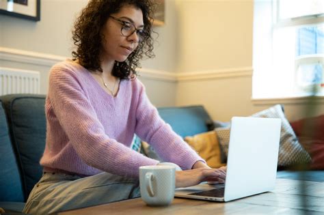 What Is Dropshipping: The Ultimate Guide [Updated for 2025]