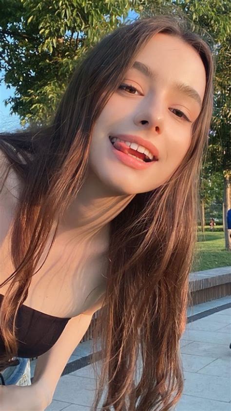 Pin em DASHA TARAN
