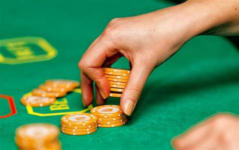 Игровые фишки казино - цвет, номинал, производство, цена, достоинство ↔ ...