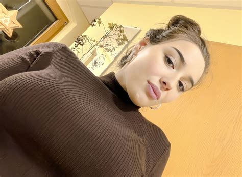 Nico Nicoleta - Nico Nicoleta updated her profile picture.