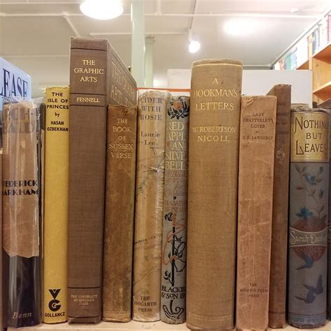 Lot 221 - Modern Literature. A large collection of