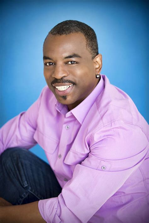 LeVar Burton reboots 'Reading Rainbow'
