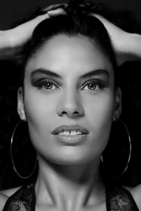 la femme du jour Cynthia Brown chanteuse et chroniqueuse pour le mag de