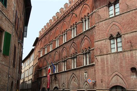 Siena-Pinacoteca-Nazionale-QM - QuickMuseum App