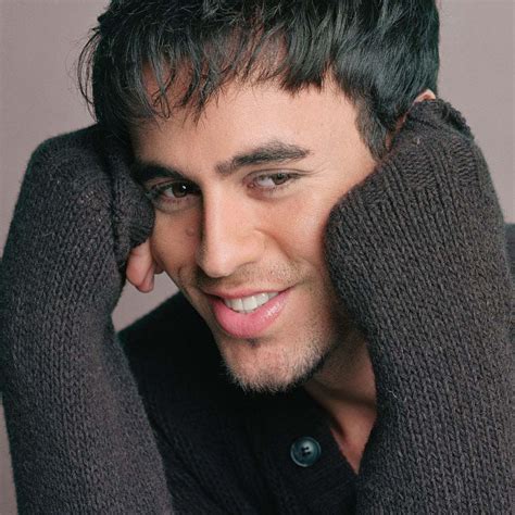 HQ Wallpapers: Enrique Iglesias Photos HD