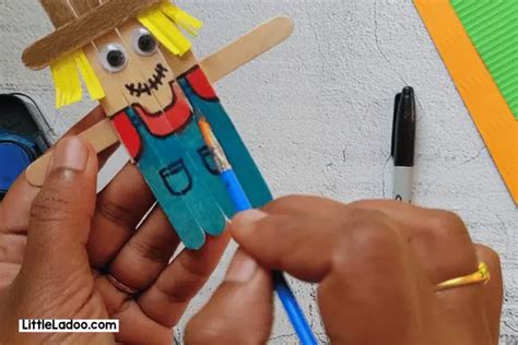 Popsicle Stick Scarecrow Craft
