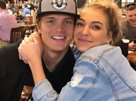 Parker McCollum is Married to Wife: Hailie Ray Light. Kids. – wifebio.com
