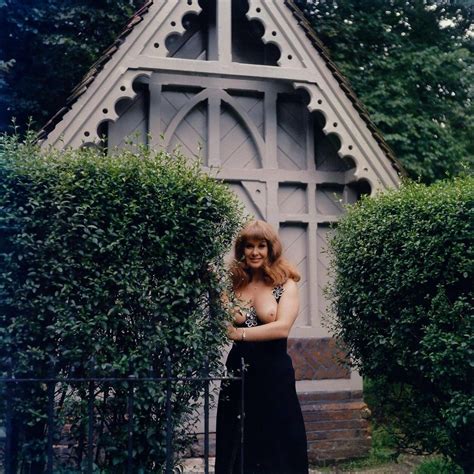 Carol Cleveland of "Monty Python" fame : r/oldschoolhot