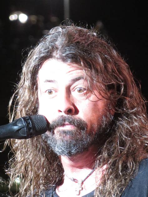 Dave @ Seattle show : r/Foofighters
