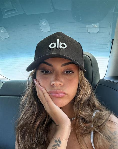 gabriela moura | morning | Instagram