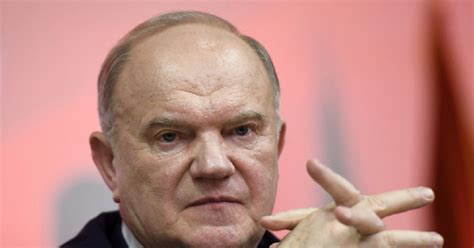 Зюганов стал лидером по доходам среди глав думских фракций