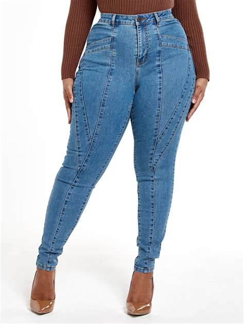 Plus-Size Jeans: Shop 12 Denim Styles From Eloquii, Torrid & More ...