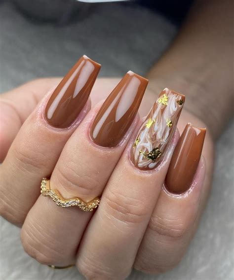 Unha Com Mancha Marrom - Unha Decorada Marrom: Tons Elegantes para Qualquer Ocasião!