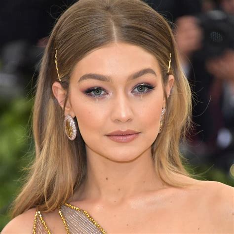 12 Hairstyles for Straight Hair | IPSY