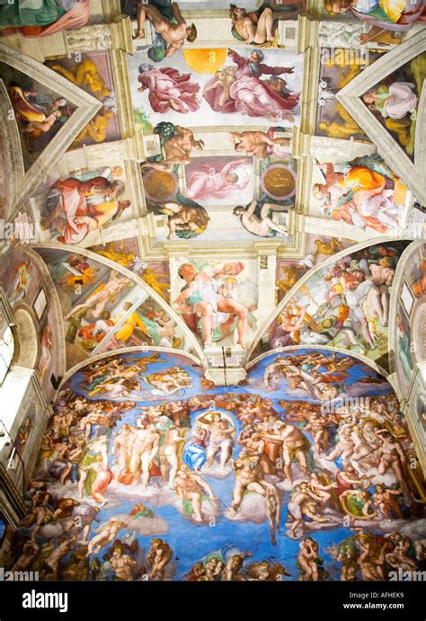 "Sistine Chapel" ceiling frescos painted by Michelangelo Vatican Museum ...
