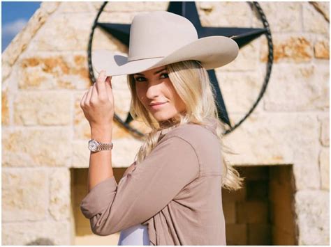 Natalie Buffett Biography, Age, Height, Boyfriend, Net Worth