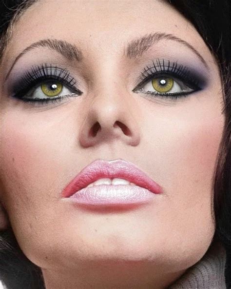 #sophialoren 💕 Sofia Loren, Cat Eye Makeup, No Eyeliner Makeup, Old ...