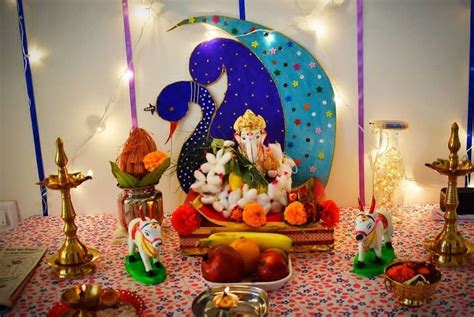 DIY Ganpati makhar | Ganpati decoration theme, Ganpati decoration design, Cardboard crafts ...