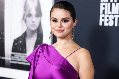 Selena Gomez, who has a complicated relationship with social media