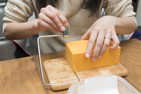Best Wire Cheese Slicers of 2020: Complete Reviews With Comparisons