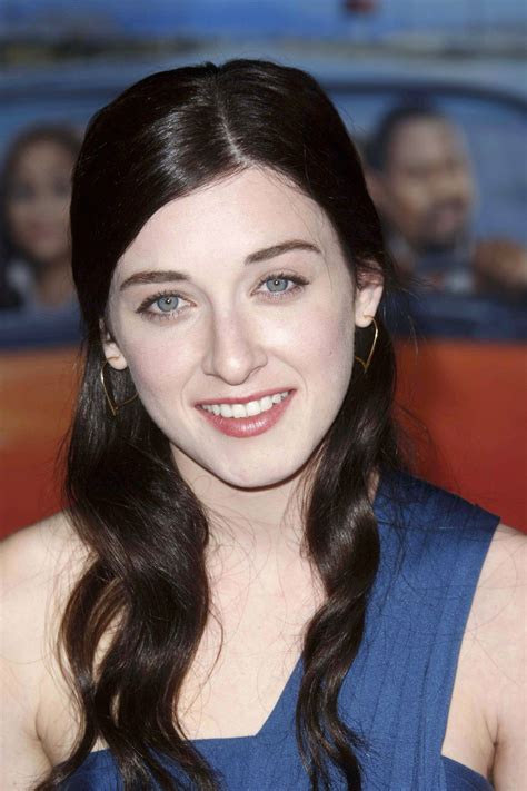 Margo Harshman Pictures (168 Images)
