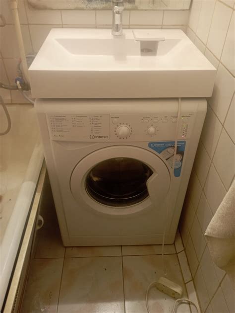 Комплект: узкая стиральная машина Indesit IWUB 4105 + раковина Marrbaxx ...