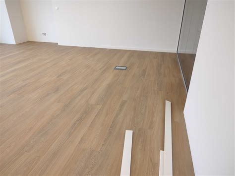 Ламиниран паркет гр. София Слатина • OLX.bg