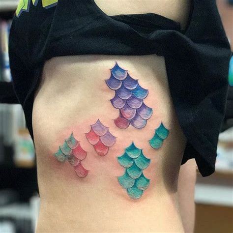 Rainbow Fish | Tatuering, Liten tatuering, Häftiga tatueringar